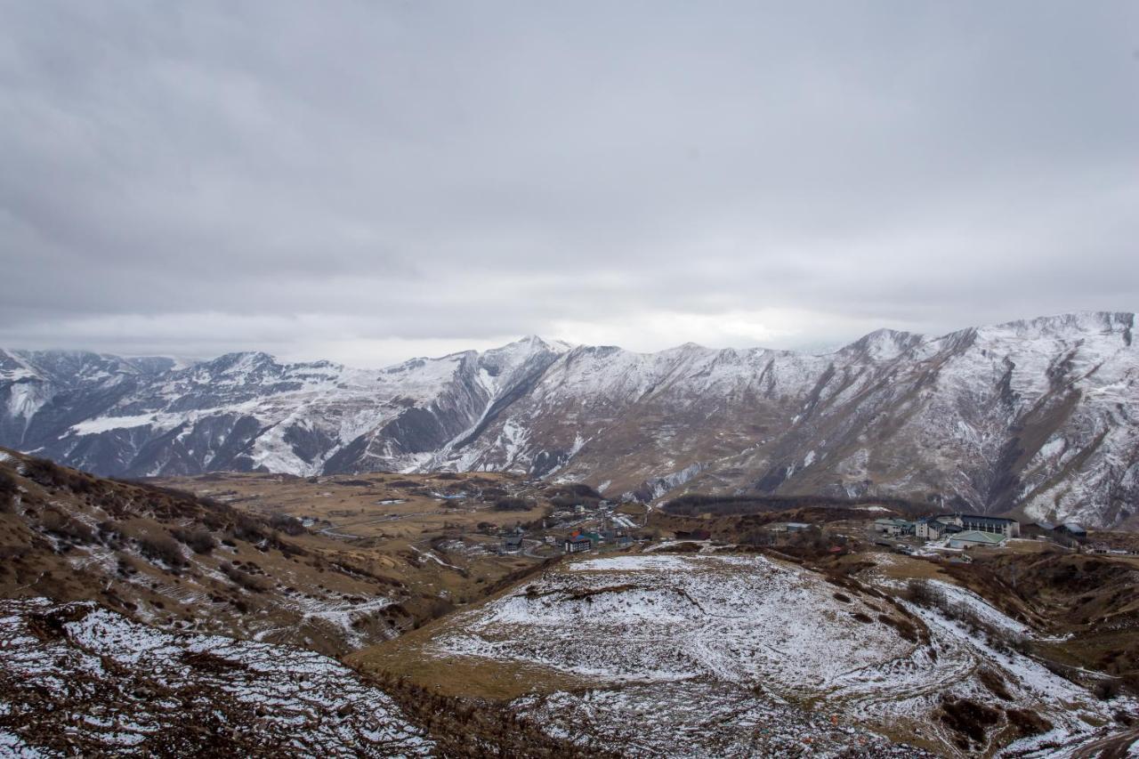 Valley And Mountain View, Twins, With Hot Water Gudauri Dış mekan fotoğraf